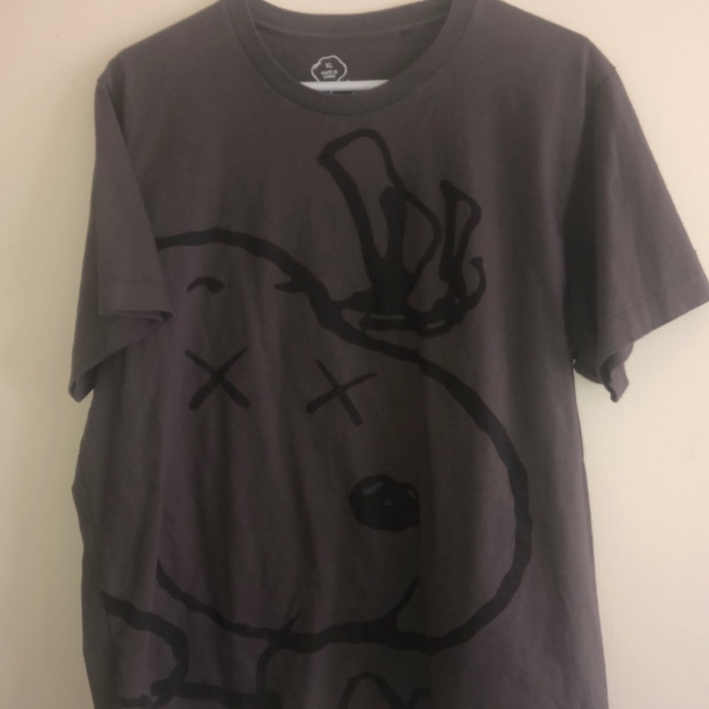 Kaws..x Peanuts Snoopy X X UT🈹 UniQLO XL 📦 $28